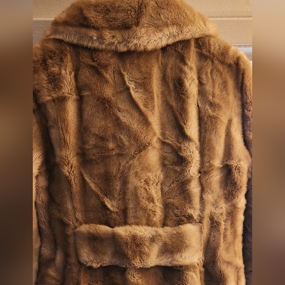 VINTAGE Tissavel Fur Coat | Tissavel of France - Picture 10 of 15